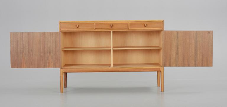SIDEBOARD/SKÄNK, 1900-tal.