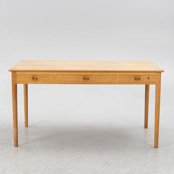 Hans J Wegner, an AT-305 oak desk from Andreas Tuck Denmark.