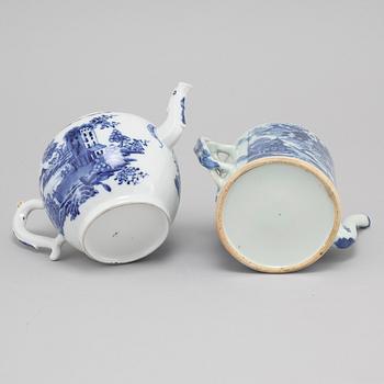 Two late 18th century porcelian chinese teapot.