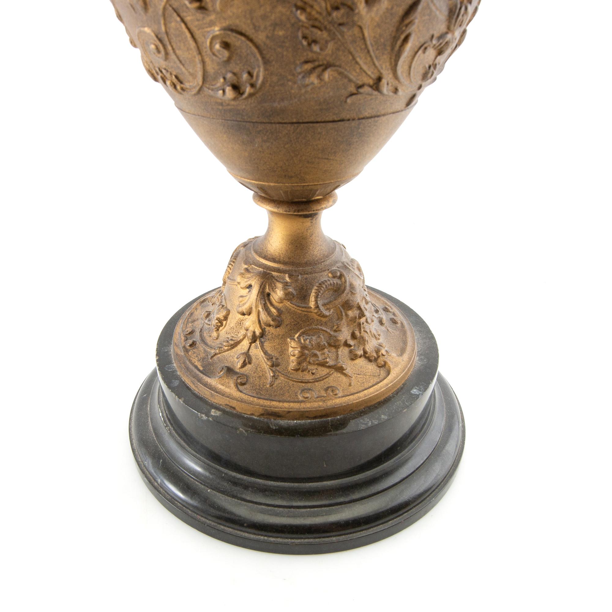 Urn Renaissance style early 20th century.