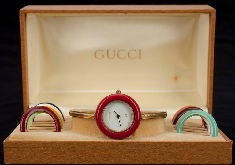 ARMBANDSUR, Gucci.