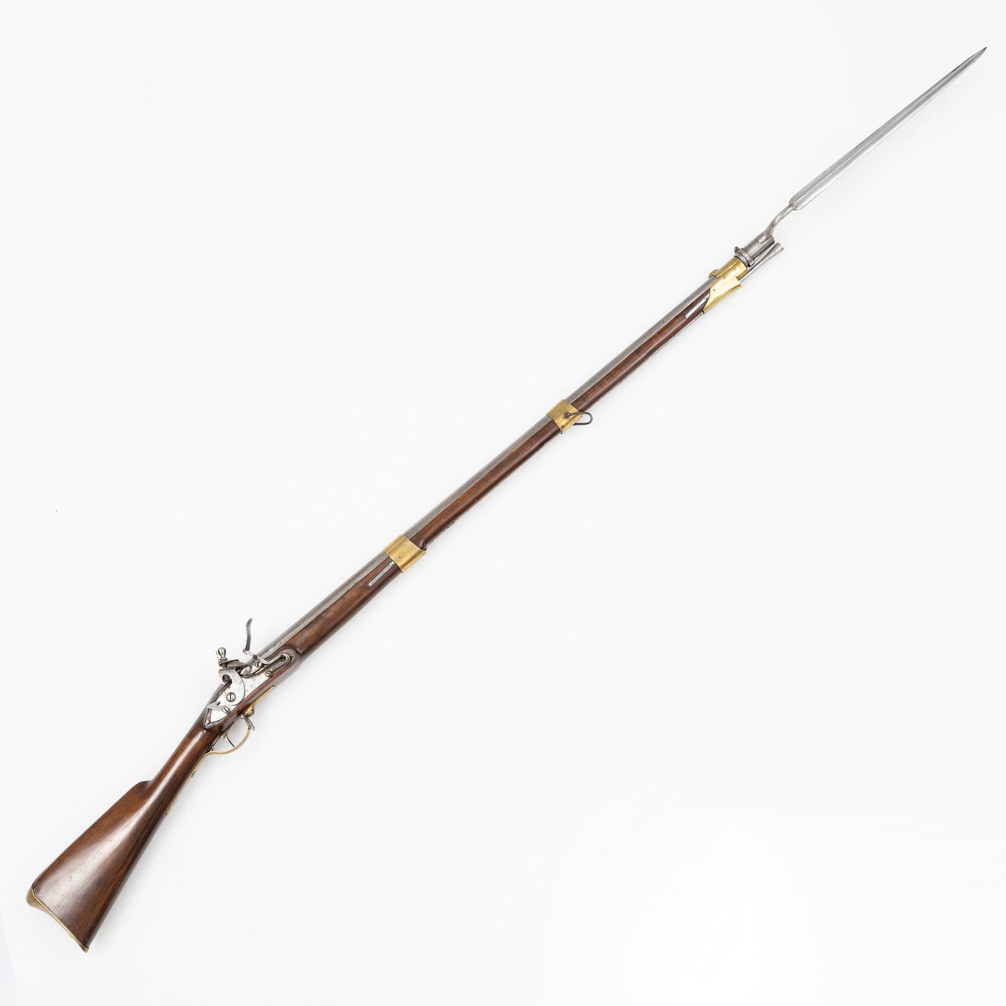 Flintlåsgevär svenskt, m/1815 med bajonett.