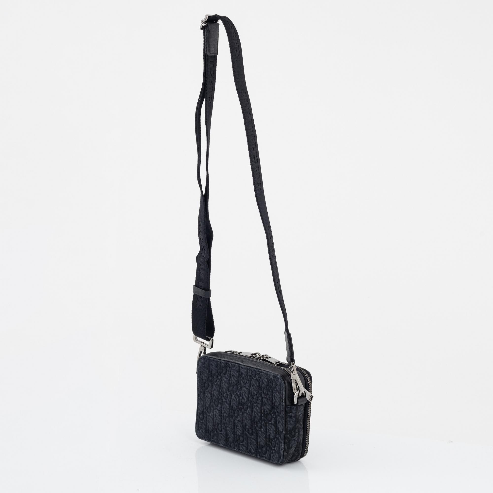 Christian Dior, väska, "Wallet on Strap", 2021.