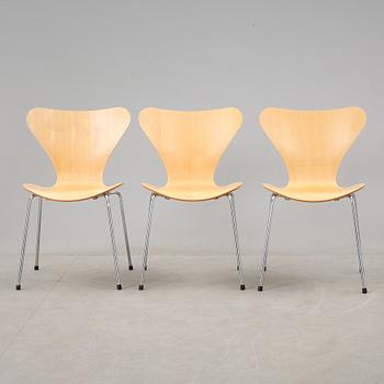 STOLAR, 3 stycken, "Sjuan", Arne Jacobsen, Fritz Hansen.