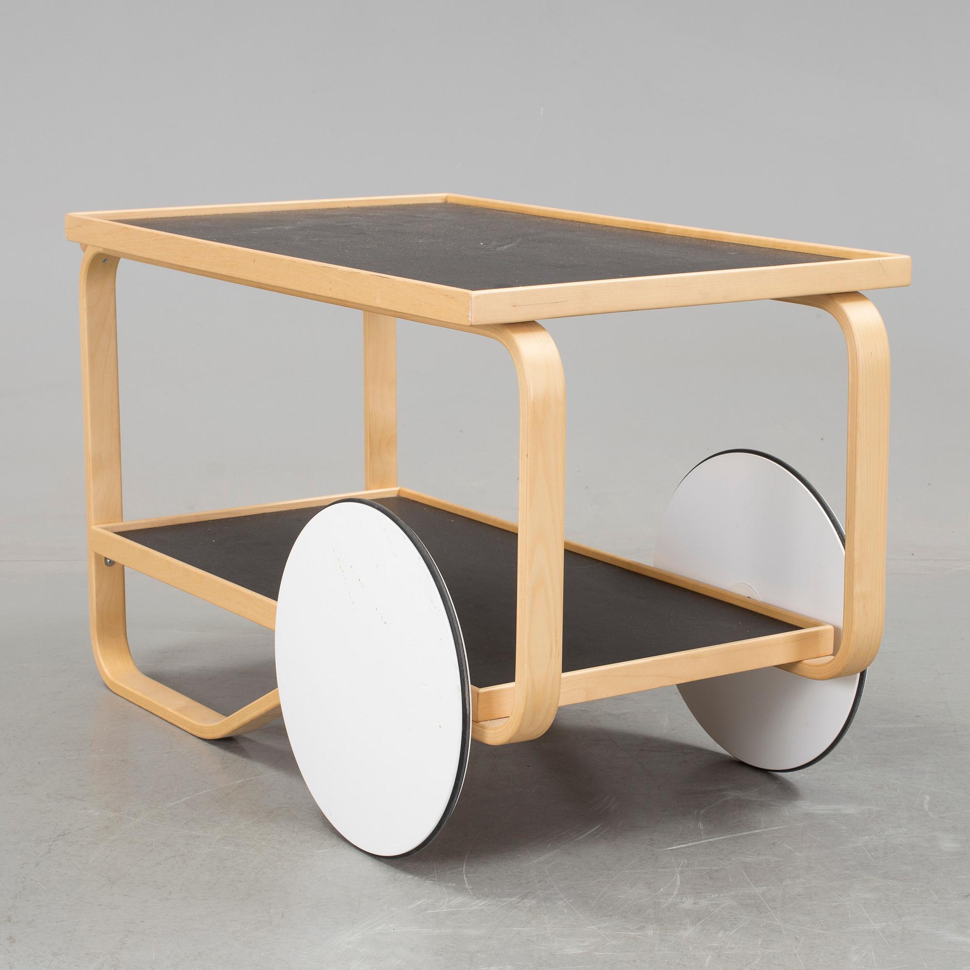 ALVAR AALTO, tevagn, modell 901, för Artek.