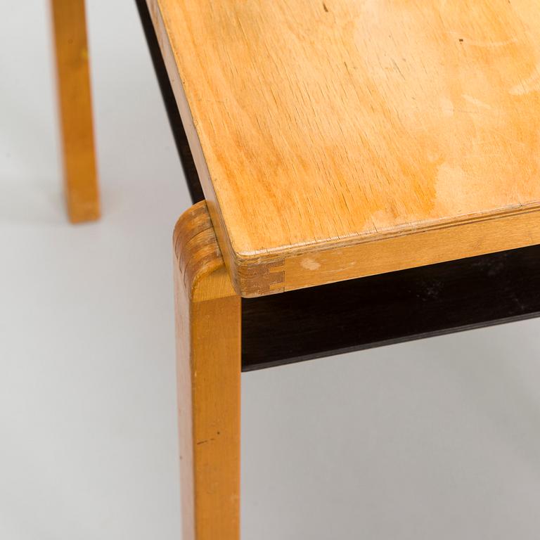 Alvar Aalto, bord, modell 86 för O.Y. Huonekalu- ja Rakennustyötehdas A.B. 1940-tal.