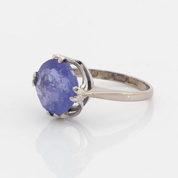 Ring, med tanzanit.