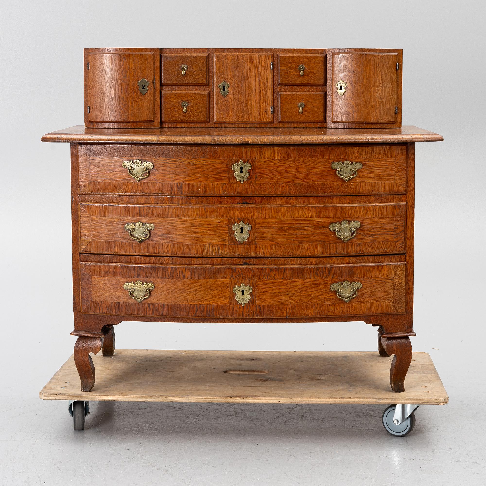 Chest of drawers, Baroque, 18th century.