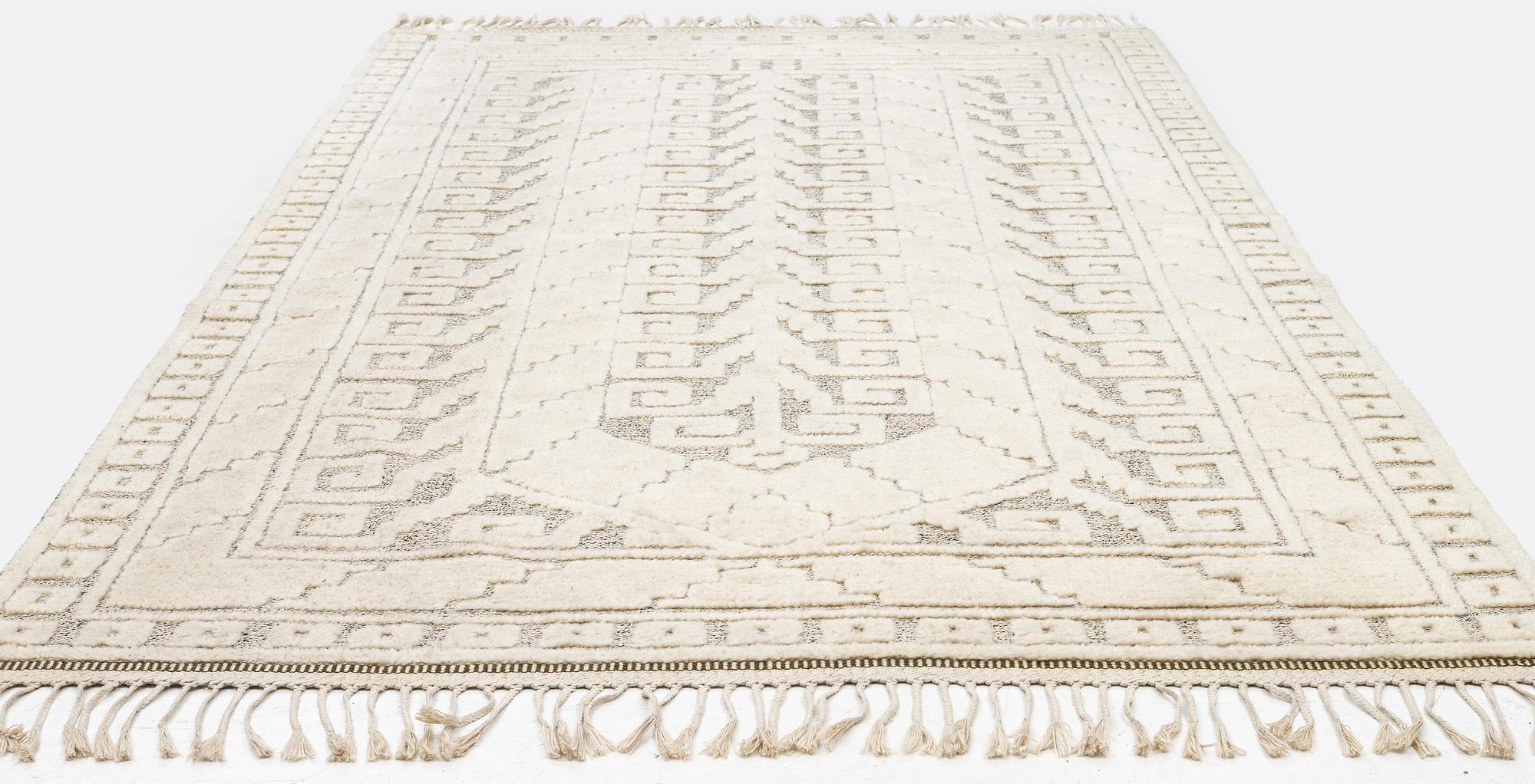 Märta Måås-Fjetterström, matta, "Vita spetsporten", reliefflossa, ca 270 x 164 cm, signerad AB MMF A.C.E. C 1962.