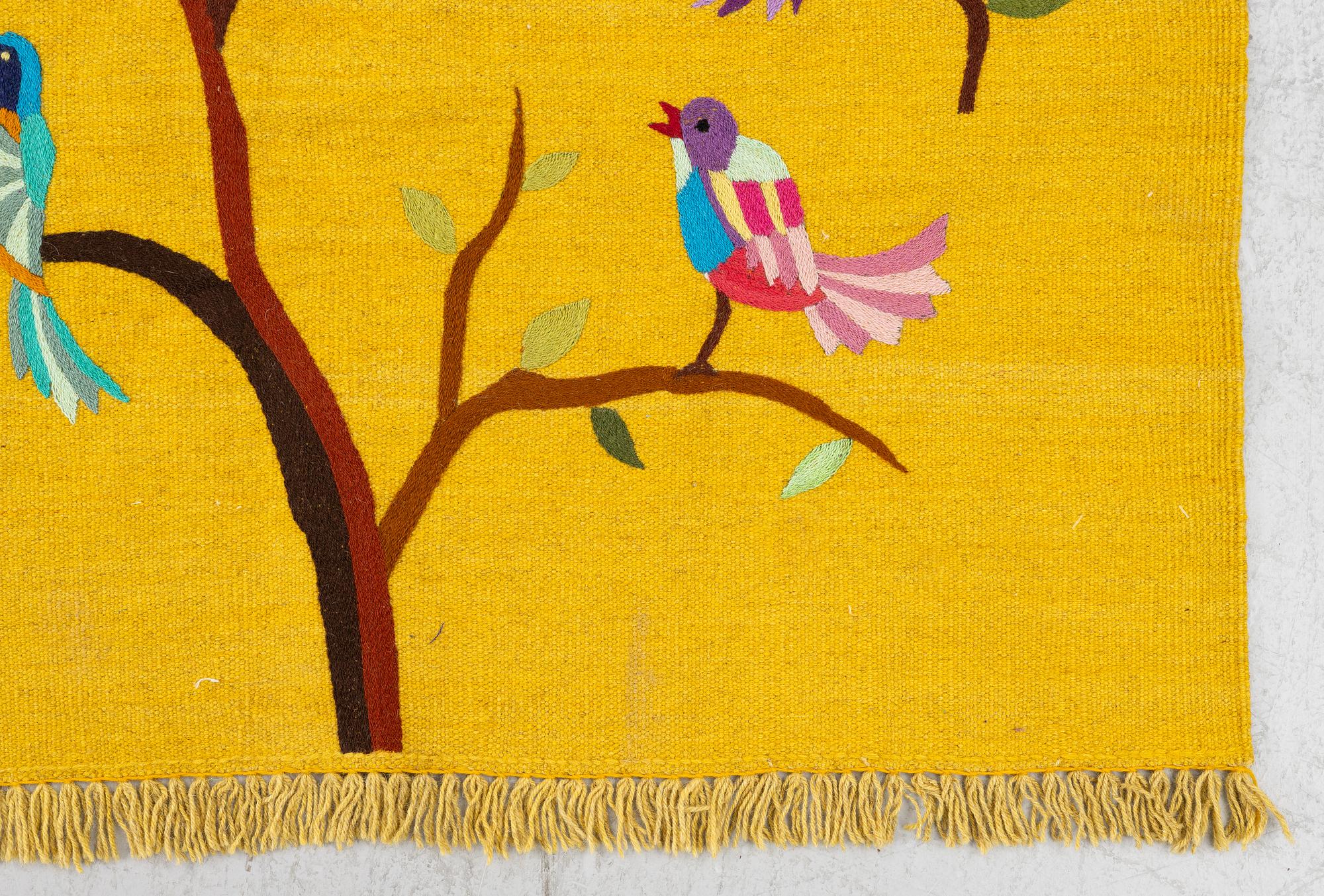 A hand-embroidered Kelim rug, c. 178 x 122 cm.