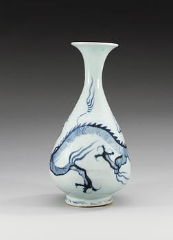 A blue and white dragon 'yuhuchun ping' vase, Yuan dynasty (1279-1368).