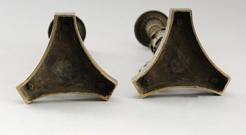LJUSSTAKAR, 1 par, brons, senempire, omkring år 1830.