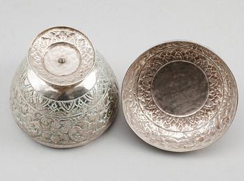 LOCKSKÅL, silver, orientalisk, 1800-/1900-tal. Vikt ca 155 gram.