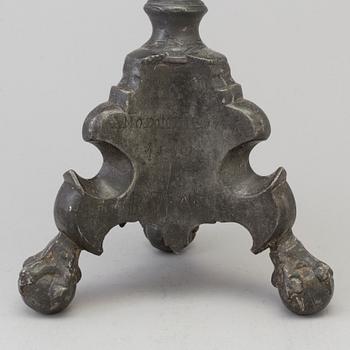 LJUSSTAKE, tenn, barock, daterad 1743.