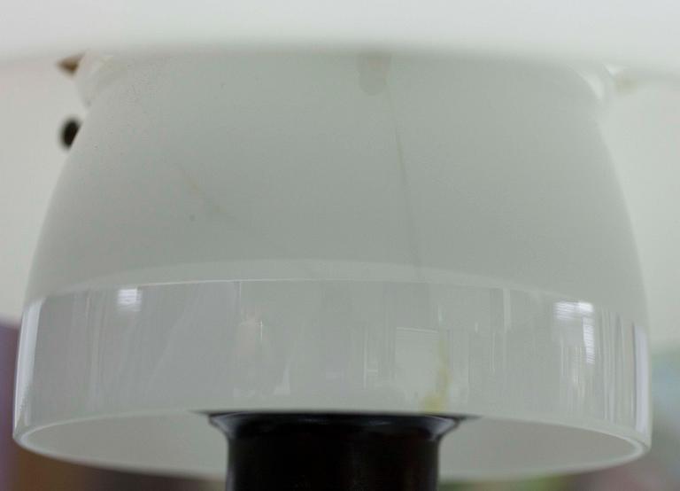 BORDSLAMPA, modell PH-80, Poul Henningsen, för Louis Poulsen Danmark 1940-tal.