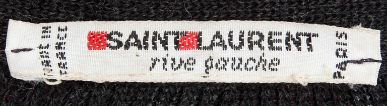 CAPE, Yves Saint Laurent.