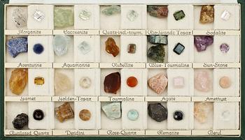 ÄDELSTENSSAMLING, 40 st, 1900-tal.