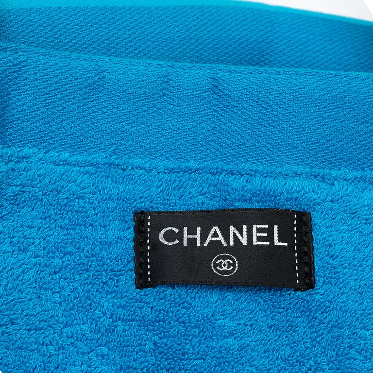 Chanel, beach bag.