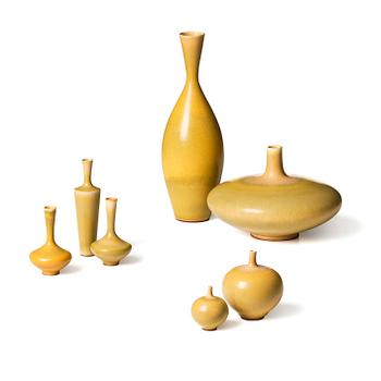 60. Berndt Friberg, a set of 7 stoneware vases, Gustavsberg Studio, Sweden, 1957-66.