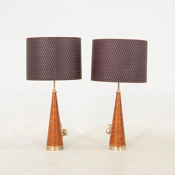 Table lamps a pair late 20th century.