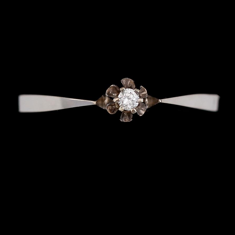 RING samt HÄNGE, 18 k vitguld, Alton med briljantslipade diamanter. Total vikt ca 2 gram.
