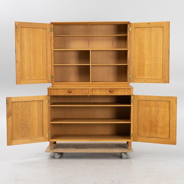 Carl Malmsten, skåp, "Calmare Nyckel", Åfors Möbelfabrik, 1900-talets andra hälft.