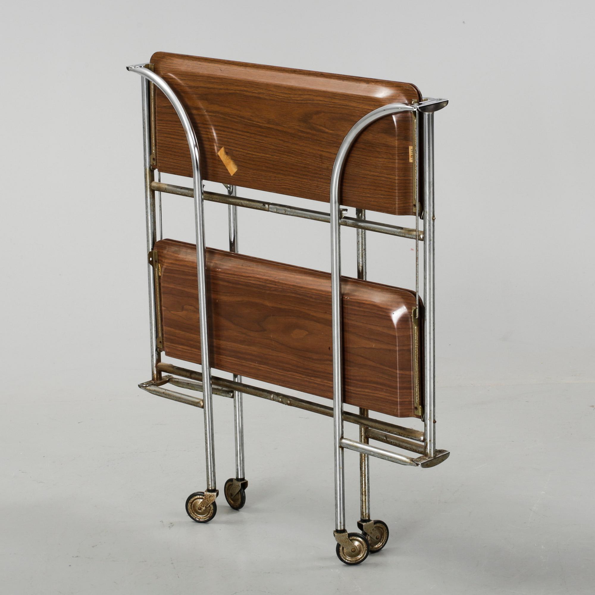 SERVERINGSVAGN, 1900-talets mitt.
