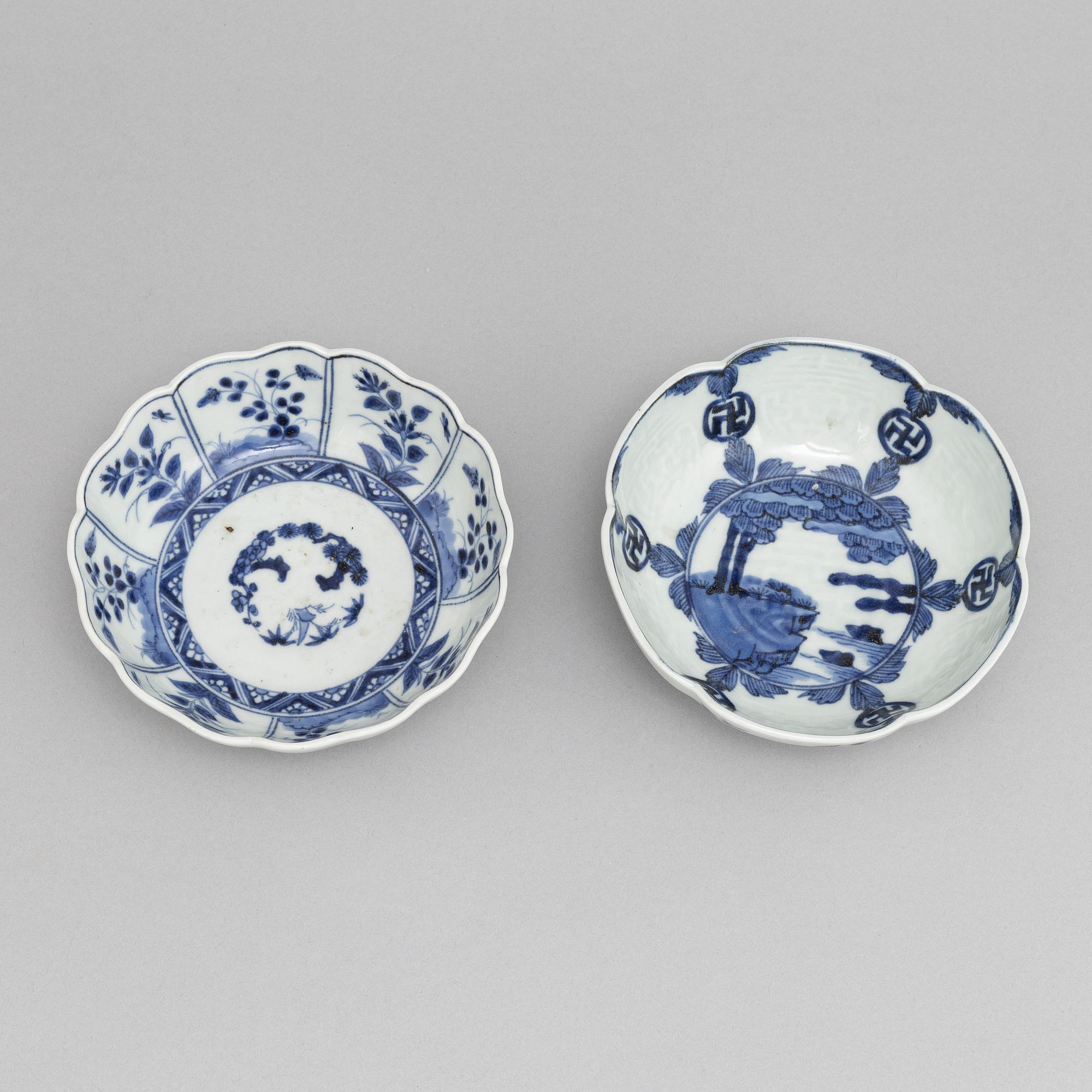 Skålar, två stycken, porslin, Japan, 1800-tal.