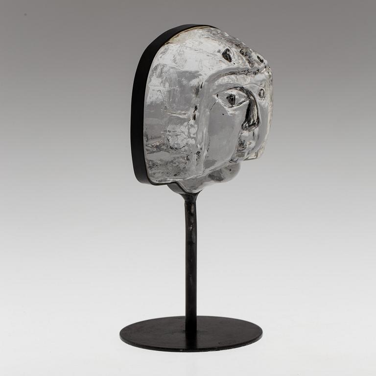 An Erik Höglund glass sculpture, unsigned.