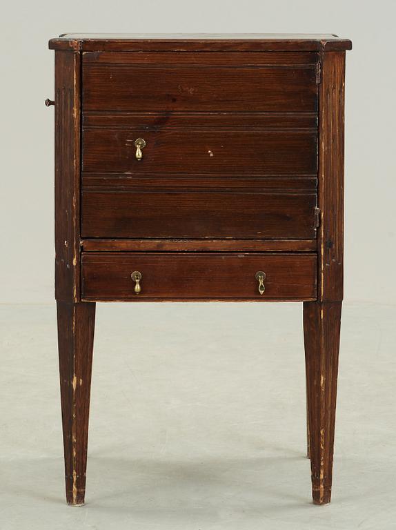 POTTSKÅP, sengustavianskt. Omkring 1800.