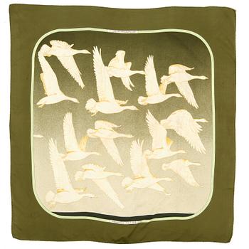 860. HERMÉS, a silk scarf, "Oiseaux Migrateurs".