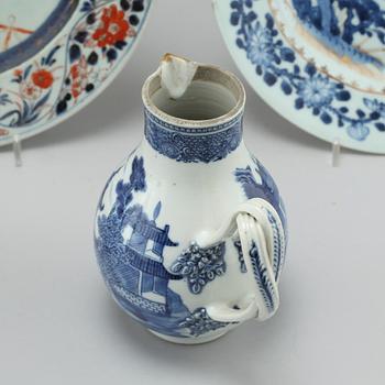 Two bowls, four plates and one jar in porcelain, China and Japan, 18th, 19th and early 20th century.