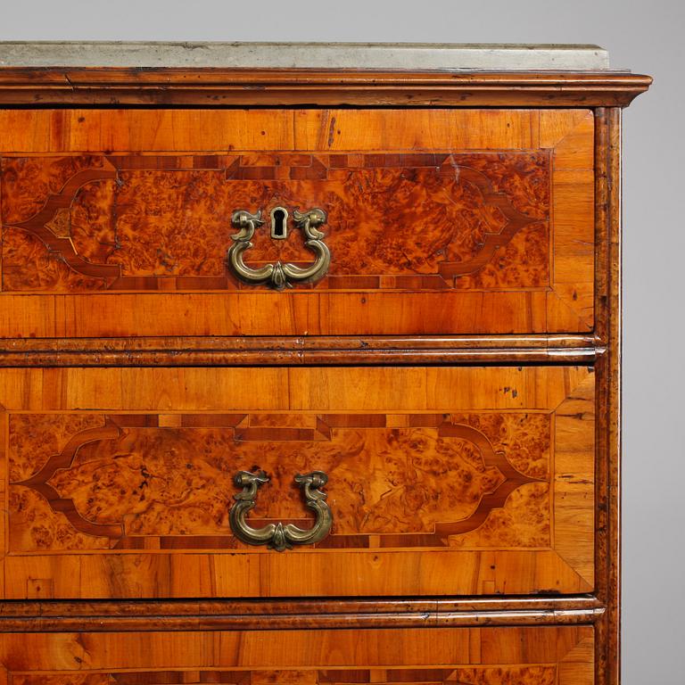 SKÅP, troligen England, 1700-tal.