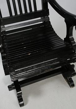 GUNGSTOL, sk amerikansk gungstol, Sverige, 1900-talets första hälft.