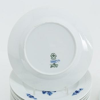 Royal Copenhagen, servisdelar, 18 st, "Blå Blomst",