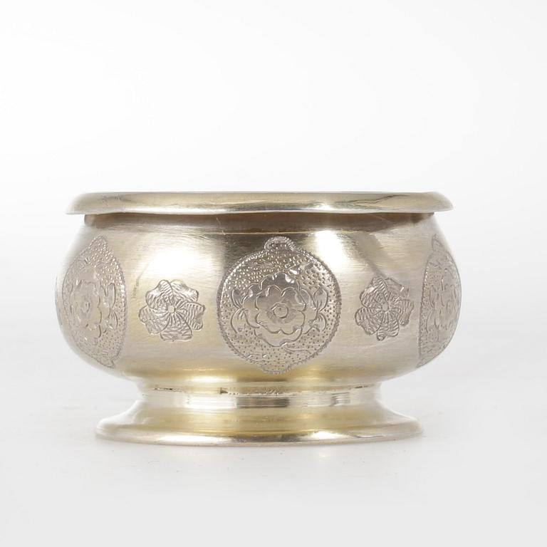 SALTKAR, silver, Moskva, 1800-talets andra hälft. Vikt ca 46 gram.