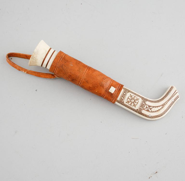 A sami knife made by Nikolaus Fankki, around the middel of the 20th century.