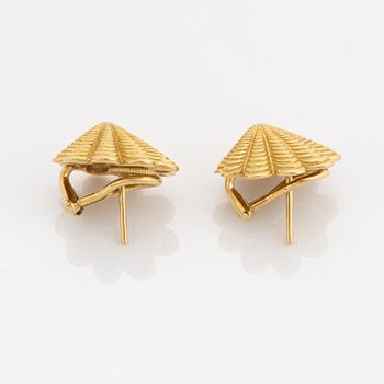 A pair of 18K gold Tiffany & Co earrings design Schlumberger.