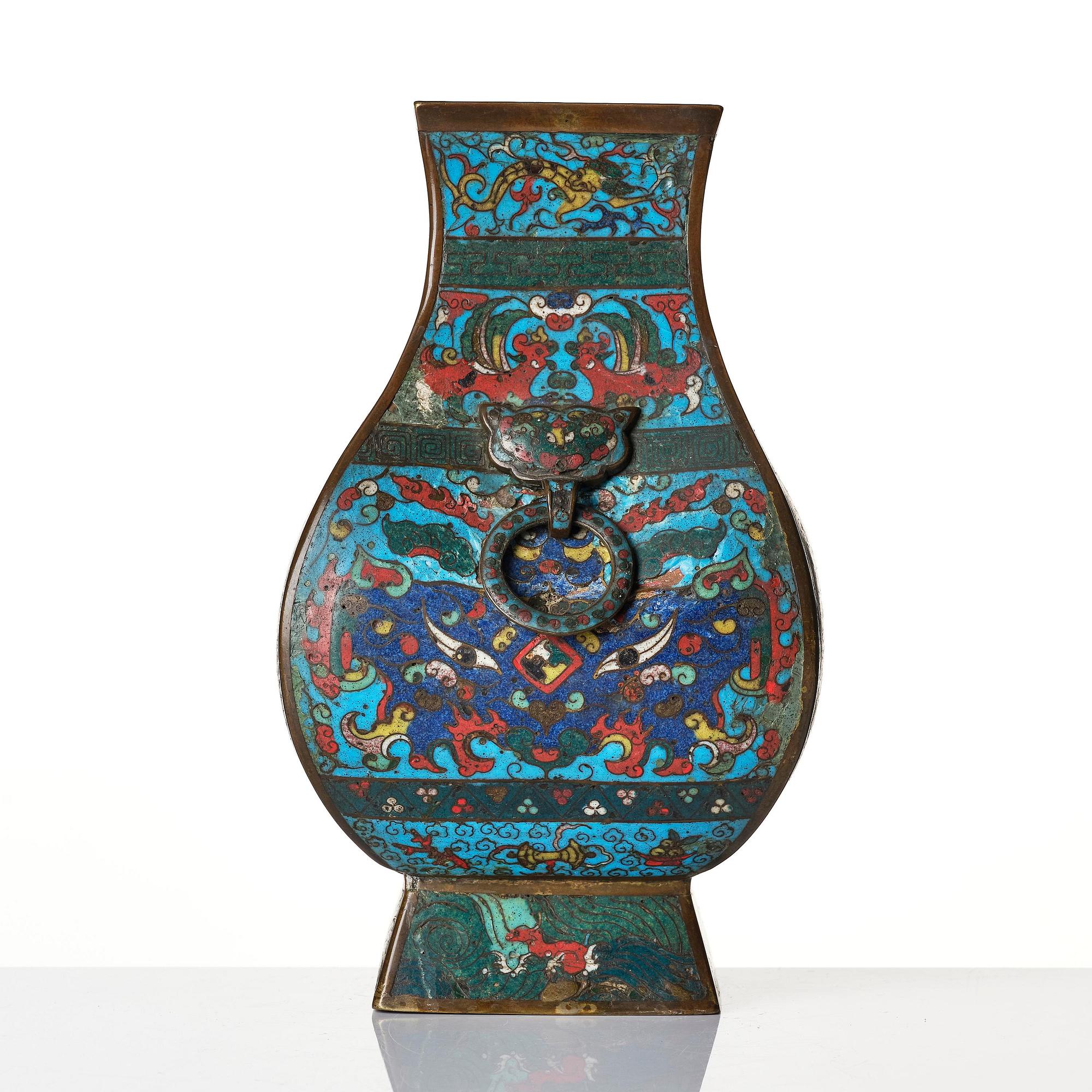 Vas, Fanghu, cloisonne. Sen Mingdynasti (1368-1644).
