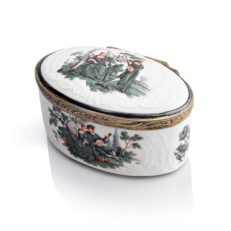 Box, porcelain, Meissen style, probably Germany 19th century.