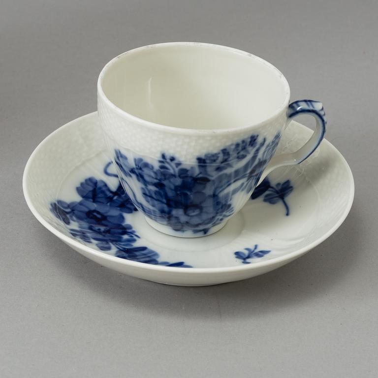 A Royal Copenhagen 'Blå Blomster' coffee and dinner service, 27 pices.