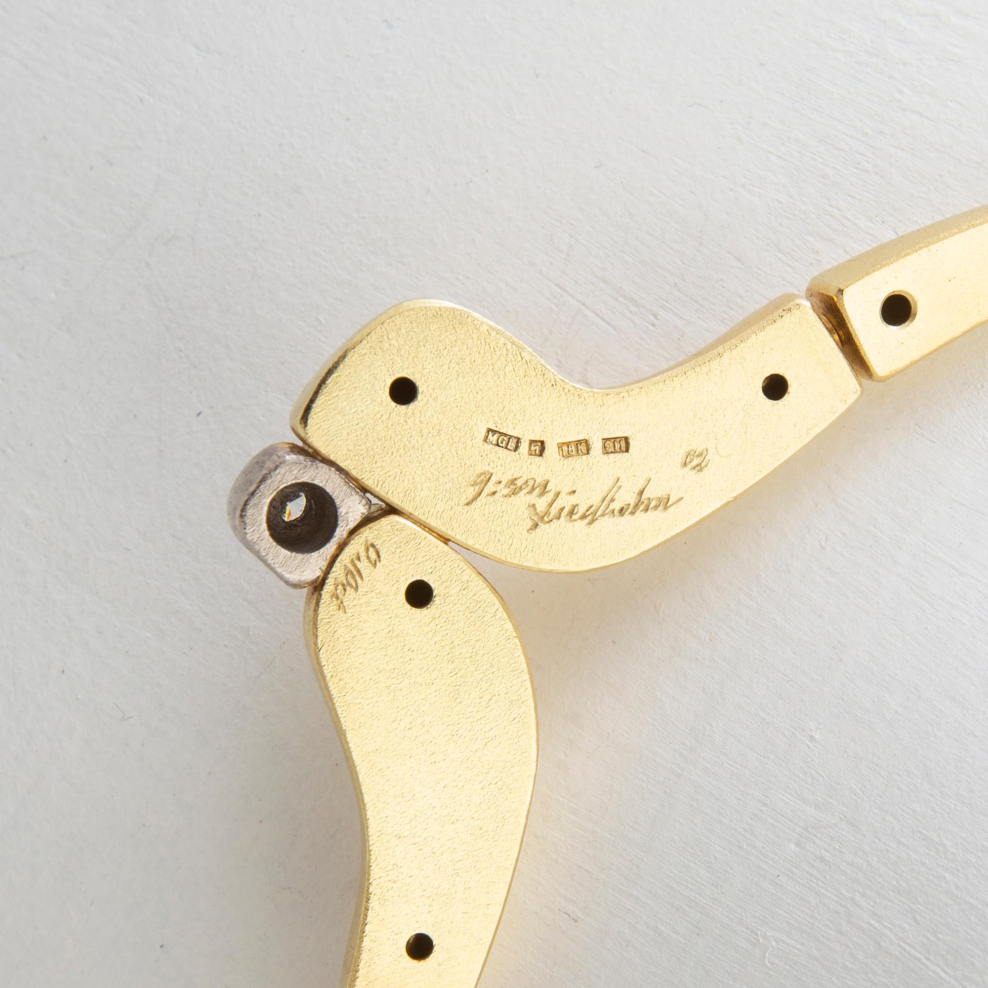 Magnus G:son Liedholm, Collier 18K guld med en diamant samt collier av odlade pärlor, medföljande örhängen, Skanör 2001.