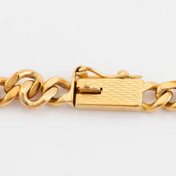 18K gold and small eight cut diamond necklace and bracelet.