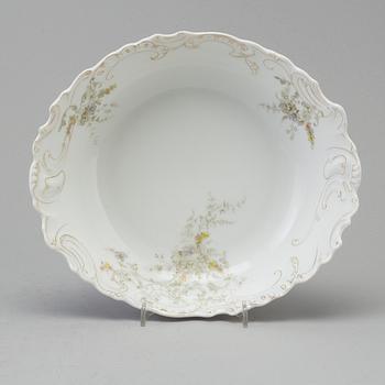 115 pieces of a porcelain dining table ware, from August Hoffman, Dresden, early 20th century.