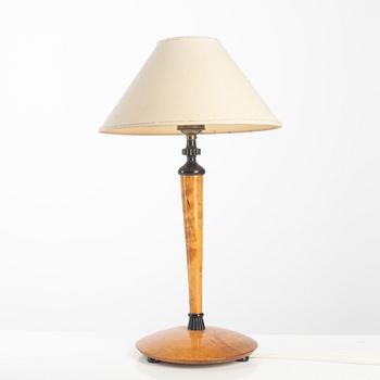 Harald Notini, a table lamp model "6907", Arvid Böhlmarks Lampfabrik, Stockholm 1920s.