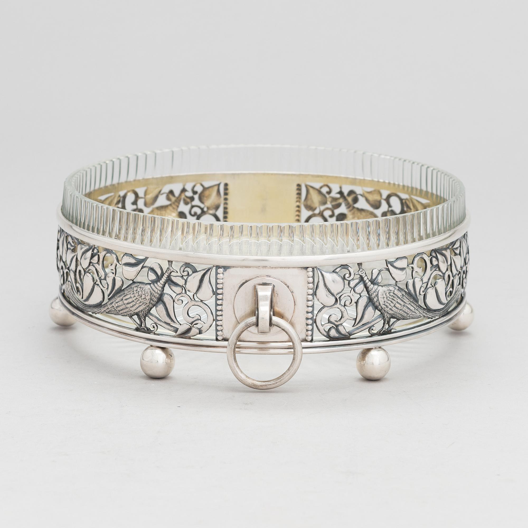 Iisakki Saha, hedelmämalja, hopea, osittain kullattu, ja lasi, Pori 1923.