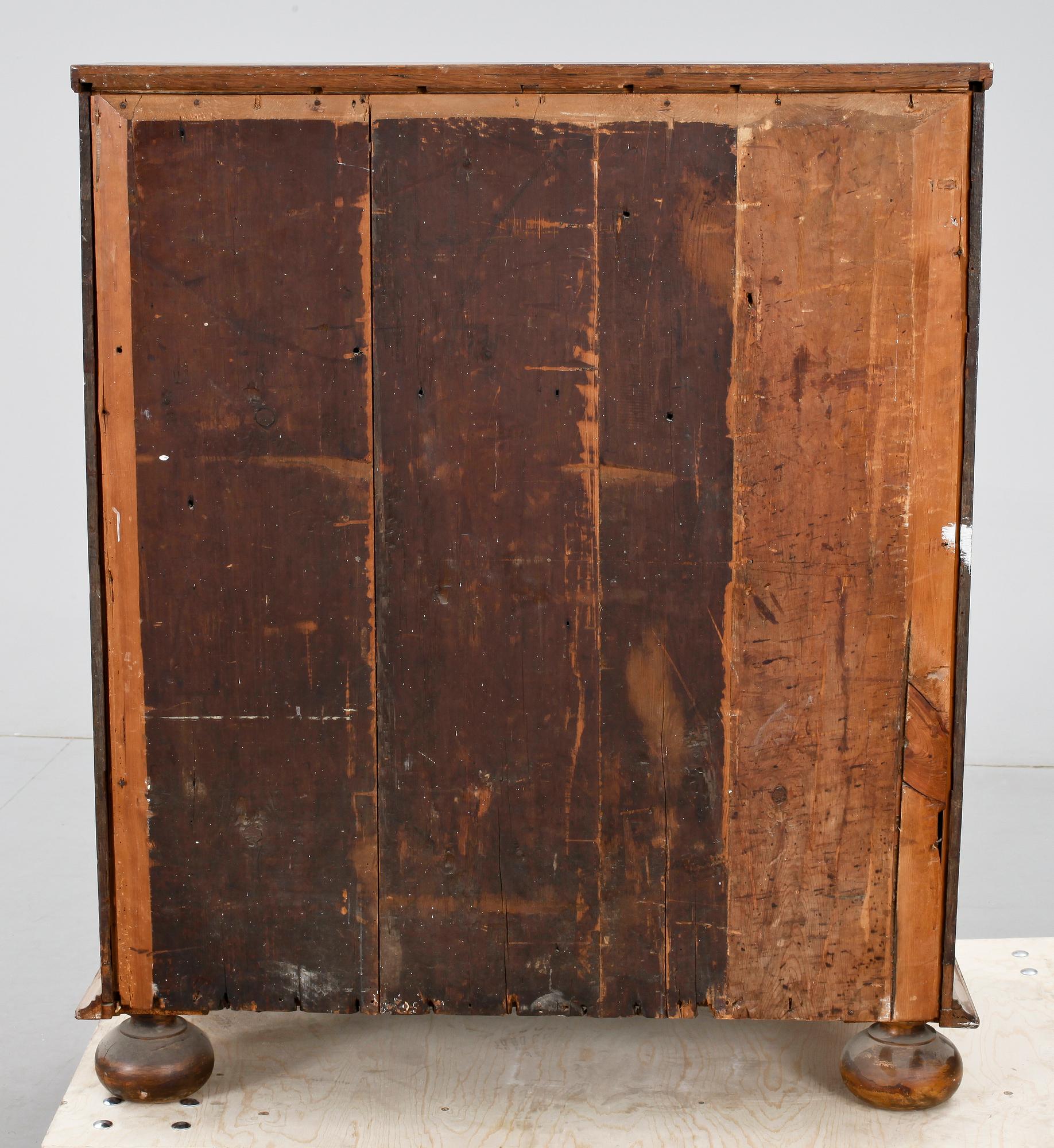 SEKRETÄR, med snedklaff, barock, tidigt 1700-tal.