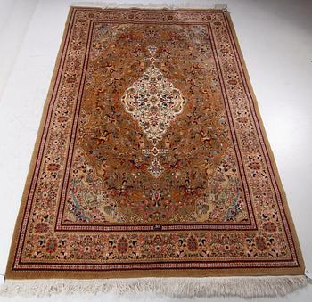 MATTA, orientalisk, ca. 233x199.
