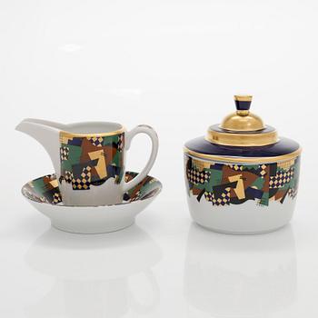 Heikki Orvola, A 10-piece coffee set in porcelain for Rörstrand, Sweden 1980s.