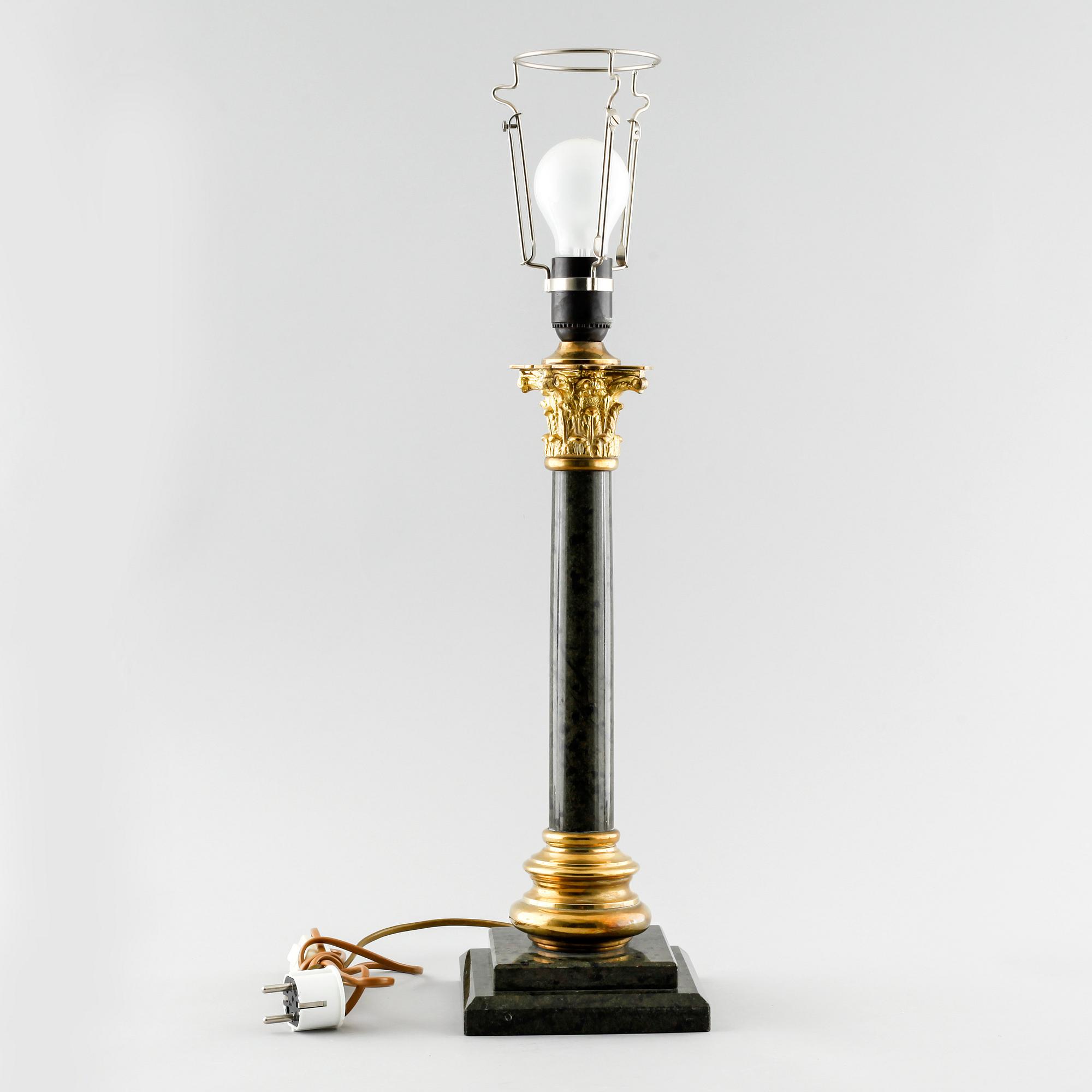 A table lamp from the latter half of the 20th century.